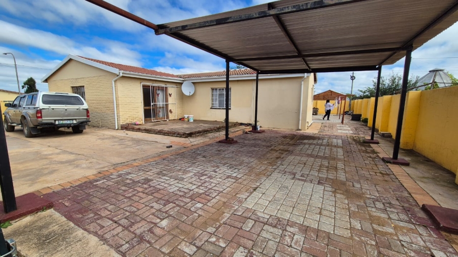 To Let 4 Bedroom Property for Rent in Queenstown Central Eastern Cape